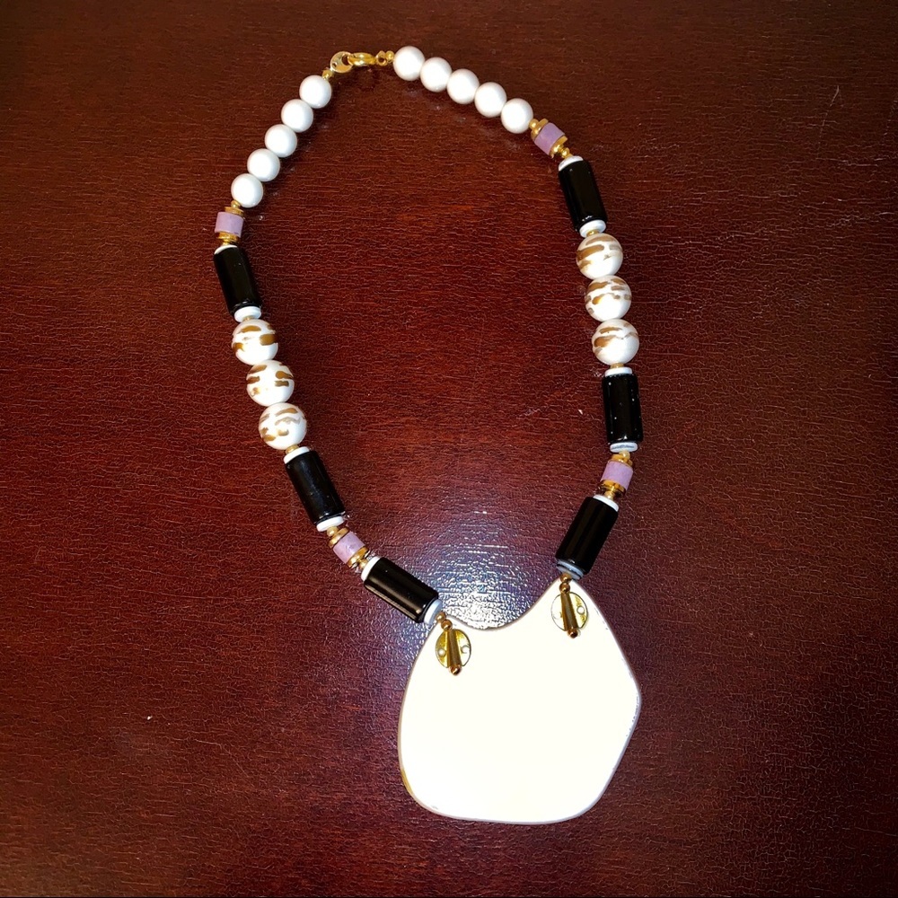 Gorgeous vintage  1980's necklace painted porcelain  diva wearing hat beads EUC - Picture 6 of 8